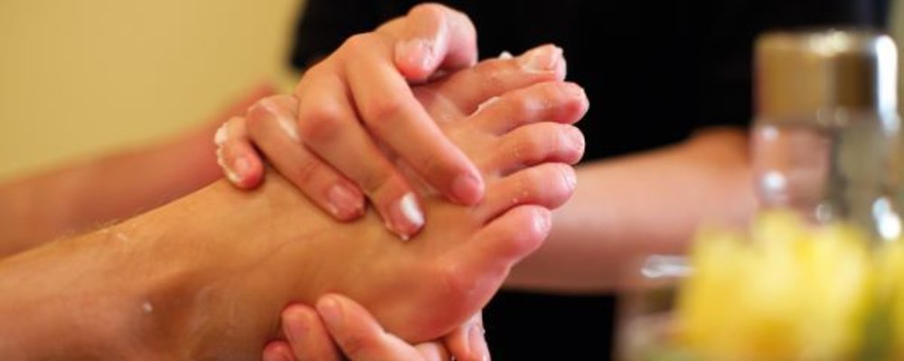 Spa Pediküre mit Lack (ca. 60 Min.)   