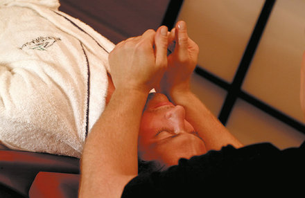 Pristabhyanga inkl. Muk-Abhyanga (Kopf- und Gesichtsmassage, ca. 45 Min.)