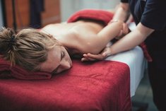 Abhyanga Ganzkörpermassage (ca. 75 Min.)