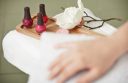  Japanische Maniküre für sie/ihn (ca. 50 Min.)