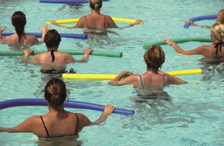 Krankengymnastik / Gruppentherapie (ca. 30 Min.)  im Bewegungsbad 