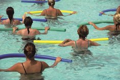 Krankengymnastik / Gruppentherapie (ca. 30 Min.)  im Bewegungsbad 